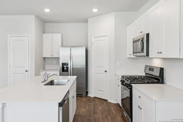 $2,180 | 9926 Auger, San Antonio, TX 78221