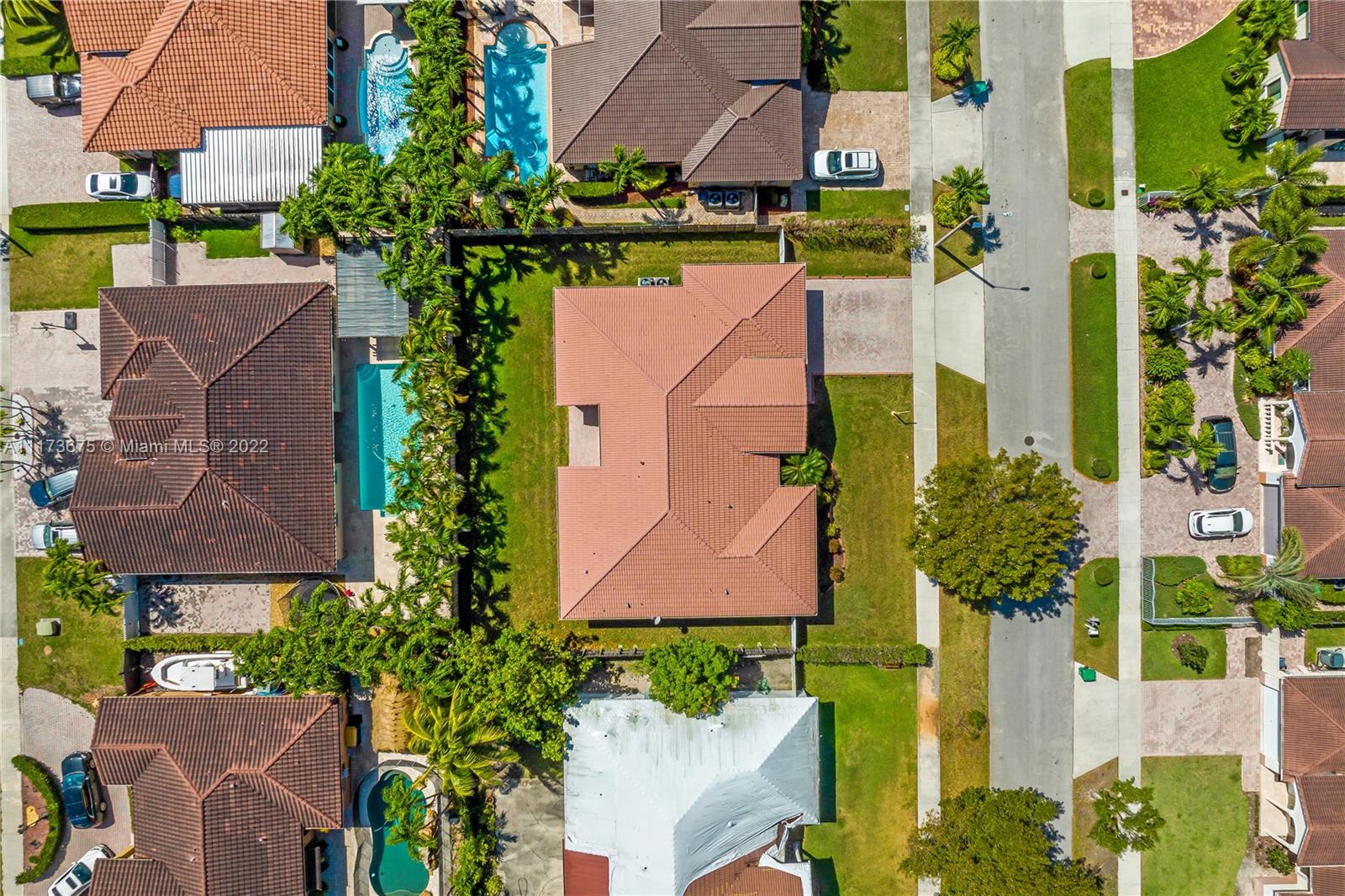 16234 Southwest 48th Terrace Miami, FL 33185 - Photo 44 of 45 an aerial view of houses with yard