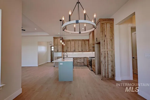 $765,000 | 3688 East 3735th Street North, Kimberly, ID 83341