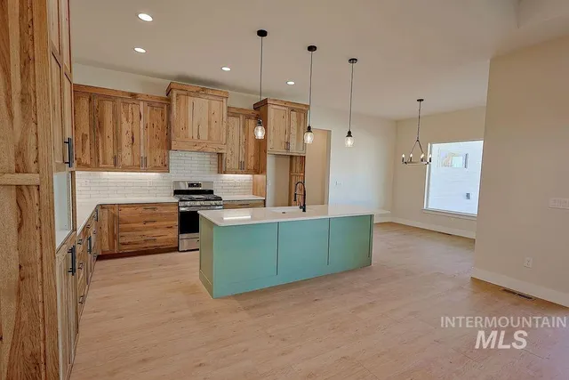 $765,000 | 3688 East 3735th Street North, Kimberly, ID 83341