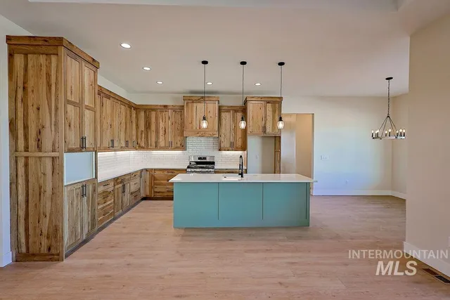 $765,000 | 3688 East 3735th Street North, Kimberly, ID 83341