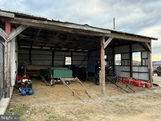 a view of outdoor space with lots of trees