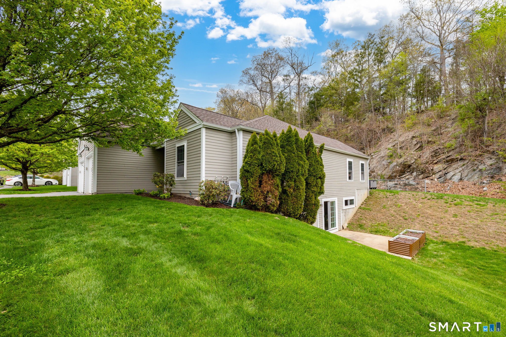 54 Elizabeth Circle, Unit 54 Newtown, CT 06482 - Photo 28 of 36