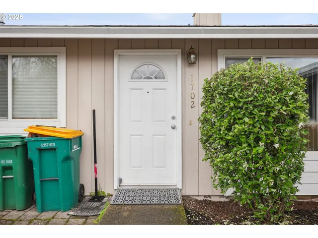 $859,900 | 1700 Northeast 231st Court, Wood Village, OR 97060