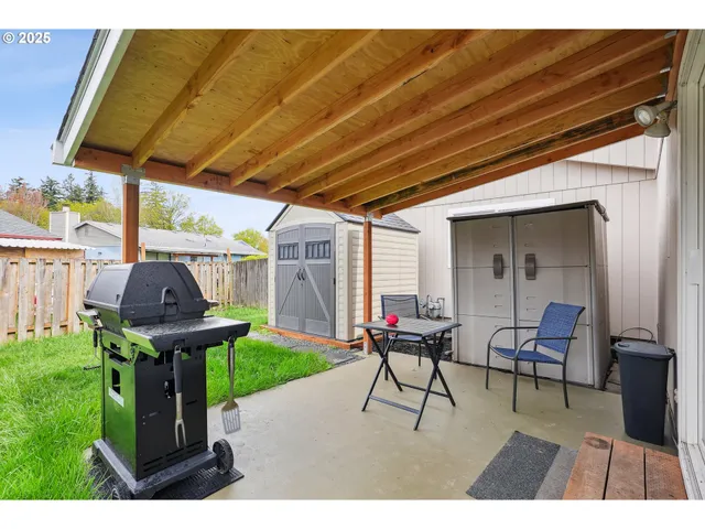 $859,900 | 1700 Northeast 231st Court, Wood Village, OR 97060