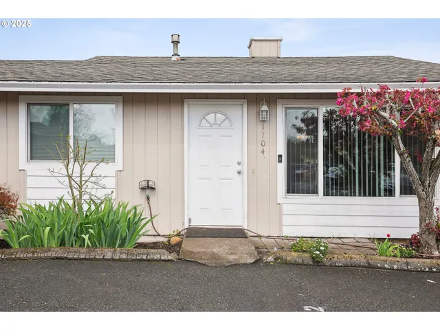 $859,900 | 1700 Northeast 231st Court, Wood Village, OR 97060