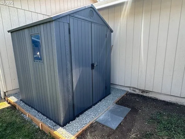 $859,900 | 1700 Northeast 231st Court, Wood Village, OR 97060