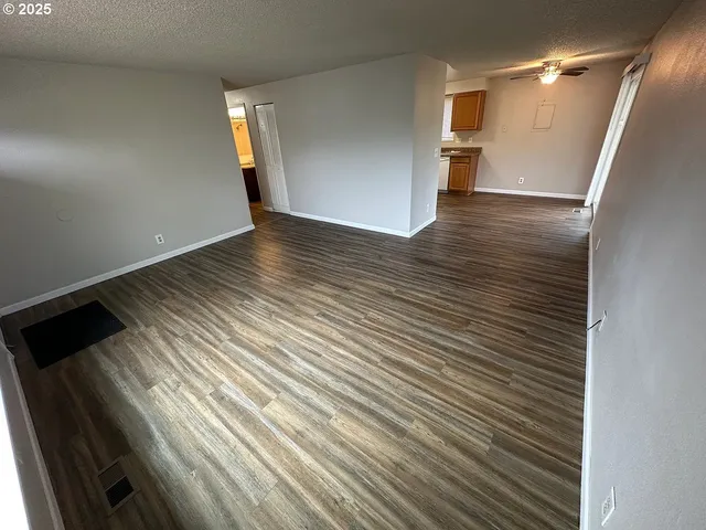 $859,900 | 1700 Northeast 231st Court, Wood Village, OR 97060