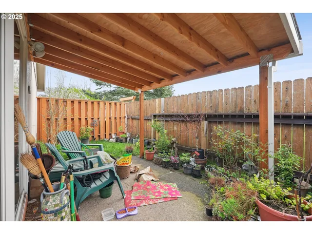 $859,900 | 1700 Northeast 231st Court, Wood Village, OR 97060