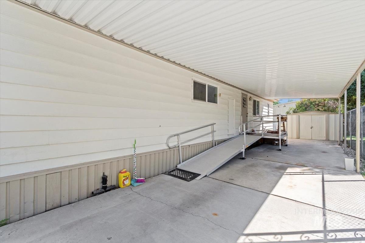 275 Checola Circle Boise, ID 83713 - Photo 2 of 40