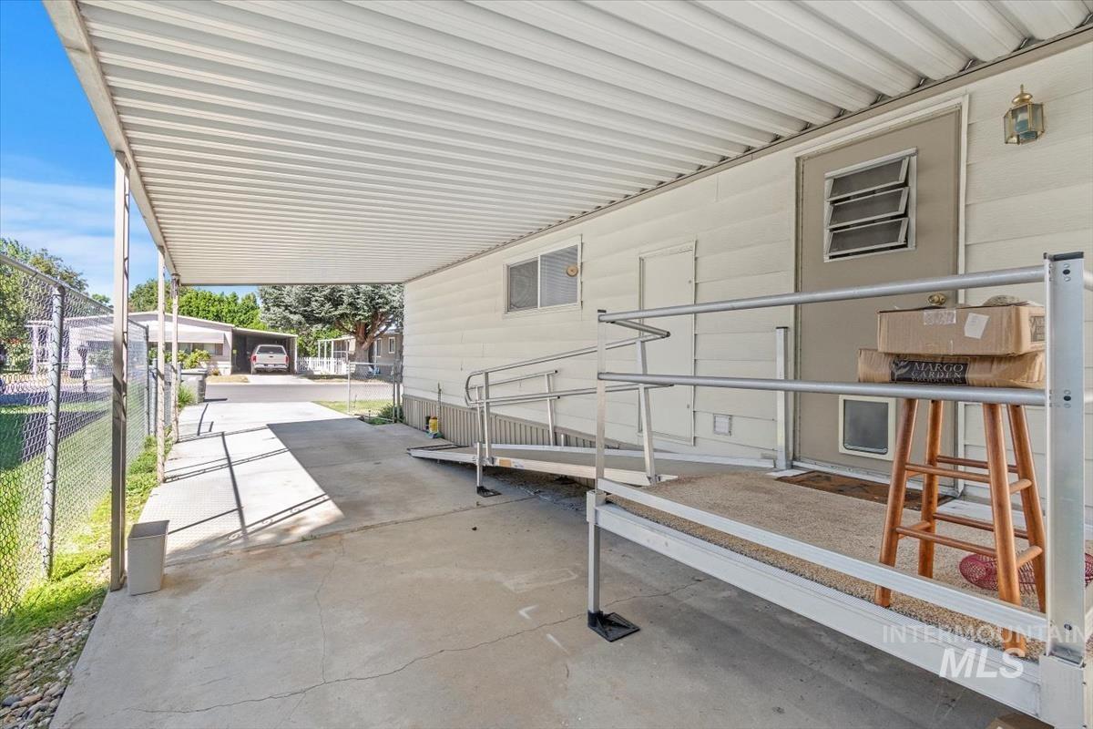 275 Checola Circle Boise, ID 83713 - Photo 3 of 40