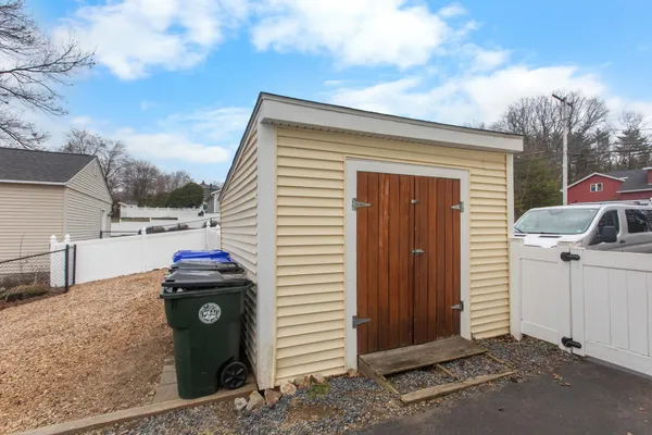 $599,900 | 66 Gold Street, Manchester, NH 03103