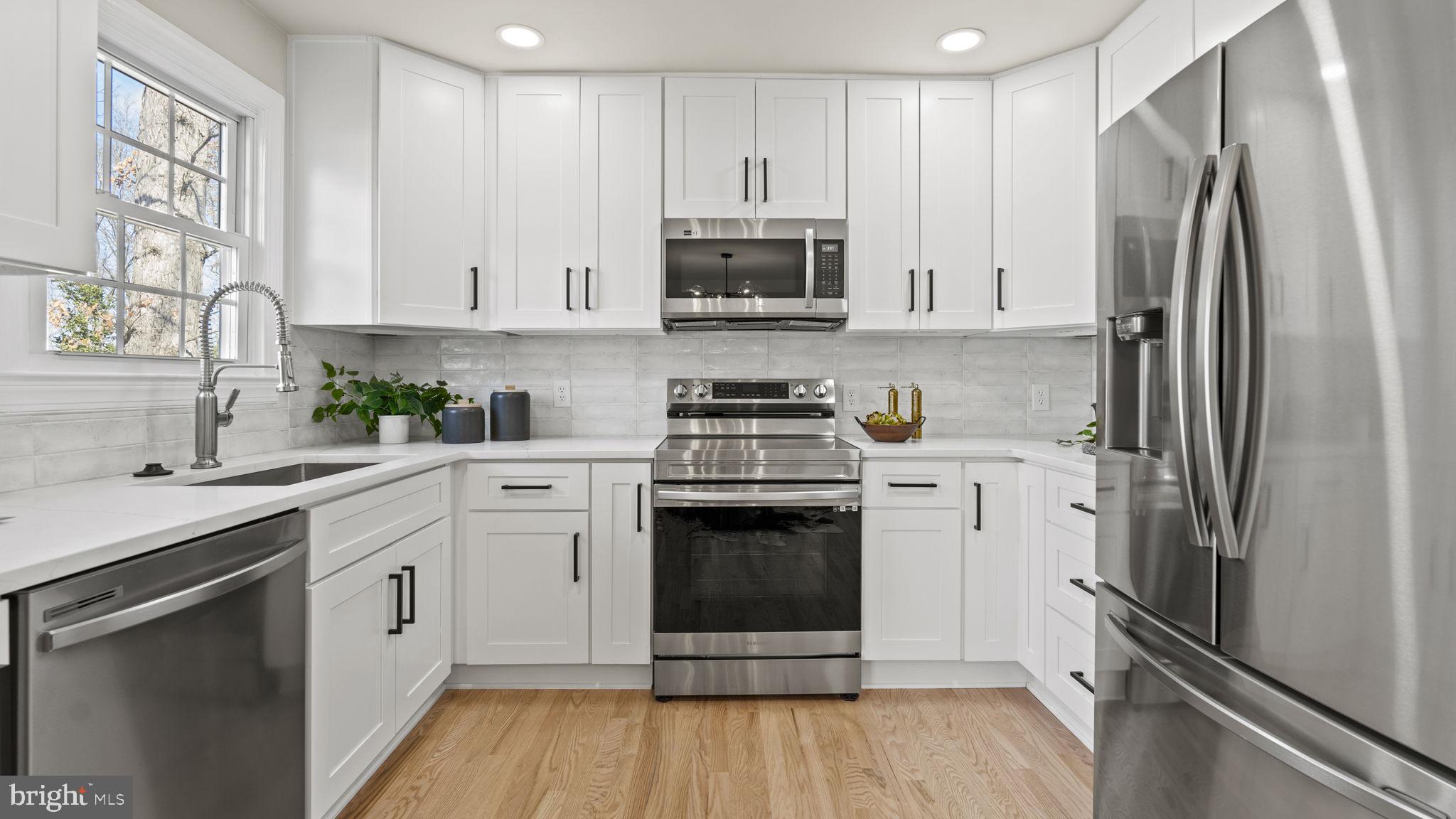 New soft-close 42" maple cabinets!