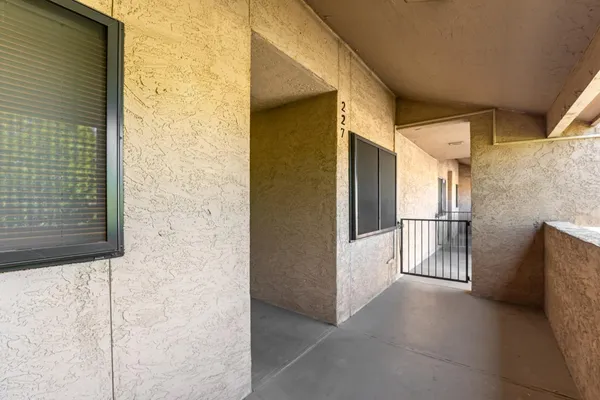 $1,450 | 10828 North Biltmore Drive, Unit 227, Phoenix, AZ 85029