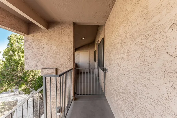 $1,450 | 10828 North Biltmore Drive, Unit 227, Phoenix, AZ 85029