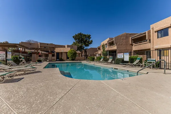$1,450 | 10828 North Biltmore Drive, Unit 227, Phoenix, AZ 85029