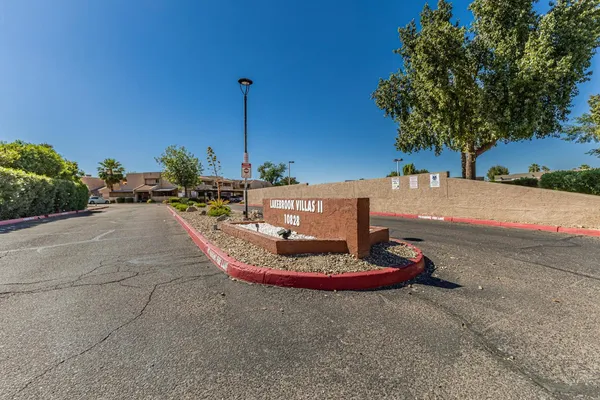 $1,450 | 10828 North Biltmore Drive, Unit 227, Phoenix, AZ 85029