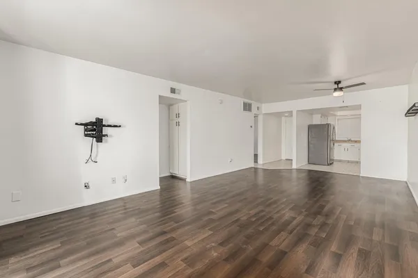 $1,450 | 10828 North Biltmore Drive, Unit 227, Phoenix, AZ 85029