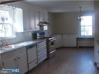 246 Orchard Road Springfield, PA 19064 - Photo 5 of 10 Kitchen