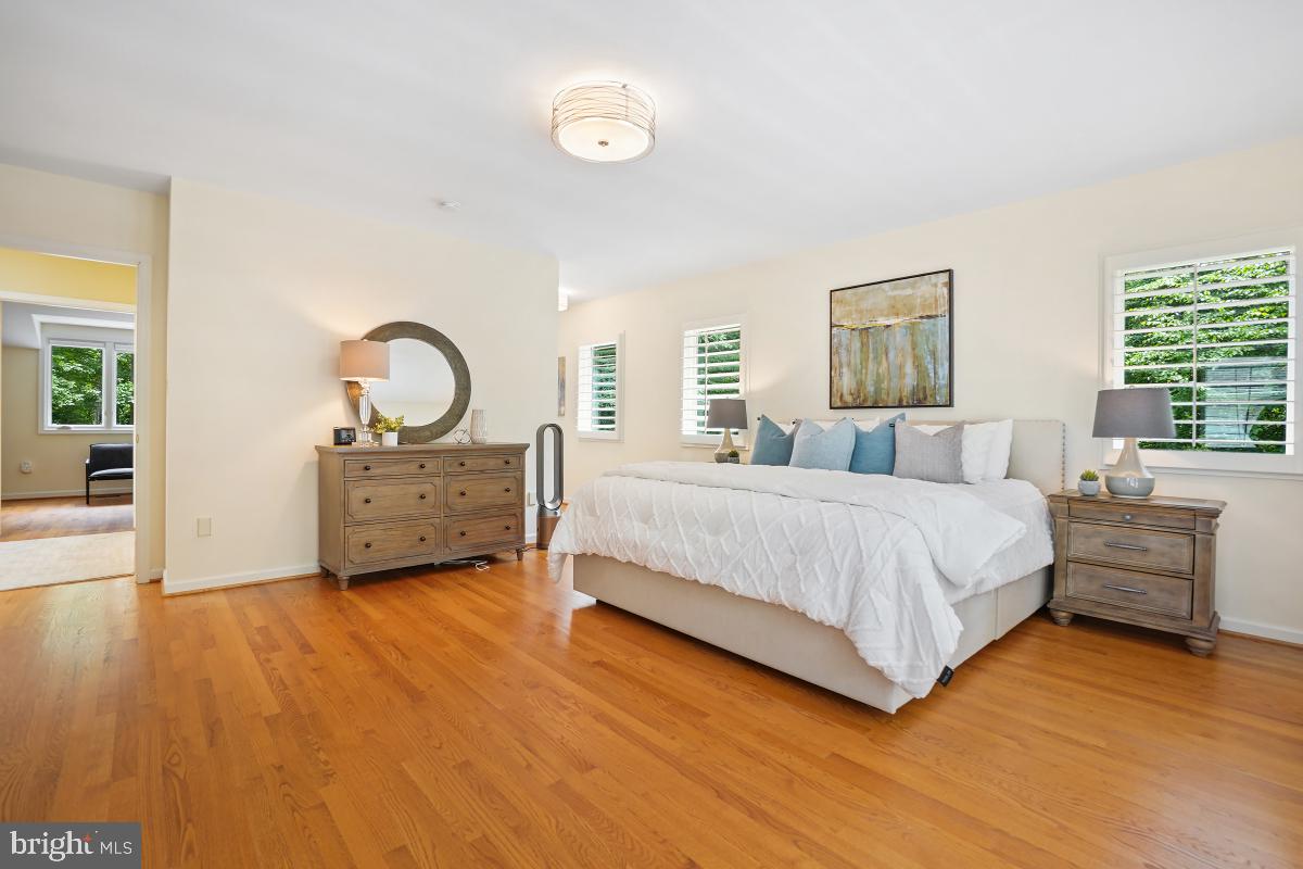 4604 Park Road Alexandria, VA 22312 - Photo 34 of 65 Hardwood floors and multiple closets