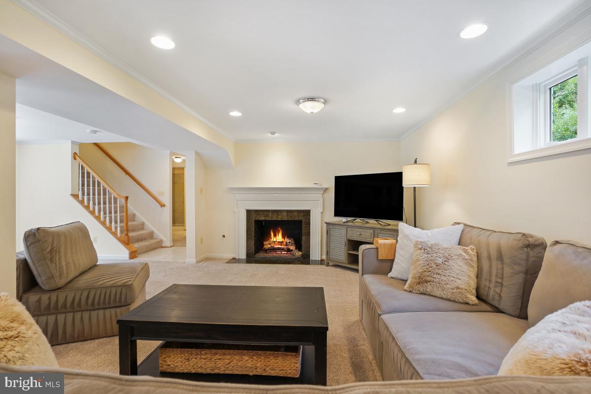 4604 Park Road Alexandria, VA 22312 - Photo 51 of 65 Gas fireplace for cozy winter nights