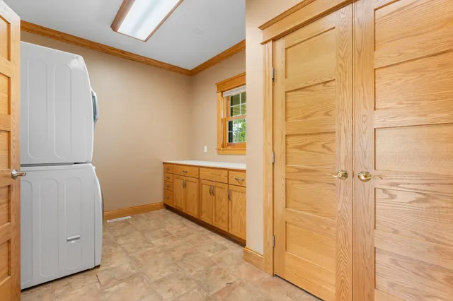 $740,000 | 54185 232nd Avenue, West Concord, MN 55985