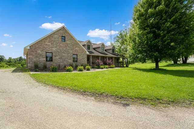 $740,000 | 54185 232nd Avenue, West Concord, MN 55985