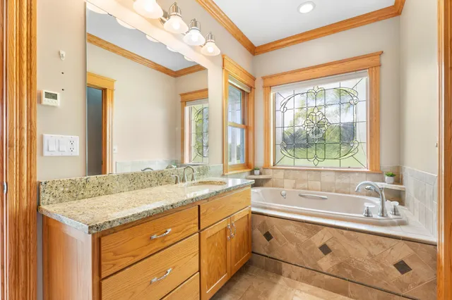 $740,000 | 54185 232nd Avenue, West Concord, MN 55985