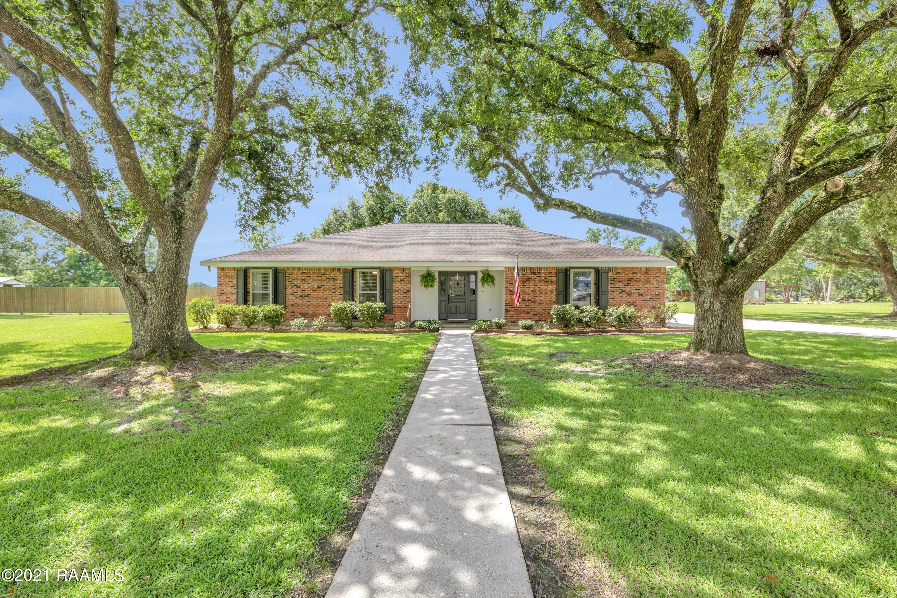 121 Little Farms Road Youngsville, LA 70592 - Photo 1 of 50 Gallery Image 1