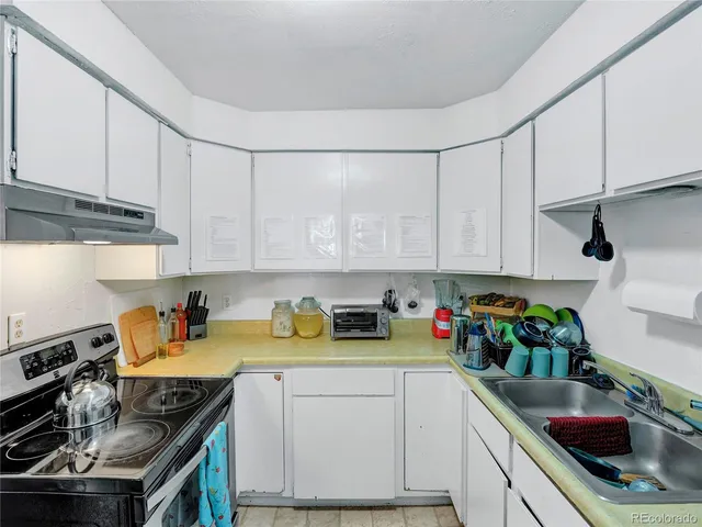 a view of road and trees