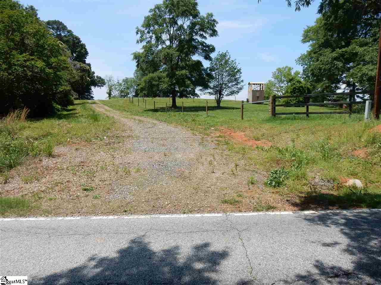 7021 Mountain View Road Taylors, SC 29687 - Photo 3 of 11 Gallery Image 3