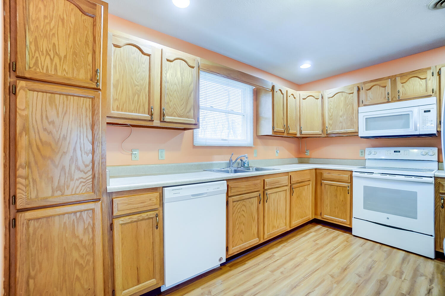 484 Ridgeview Circle East, Unit 1 Springfield, OH 45504 - Photo 13 of 32