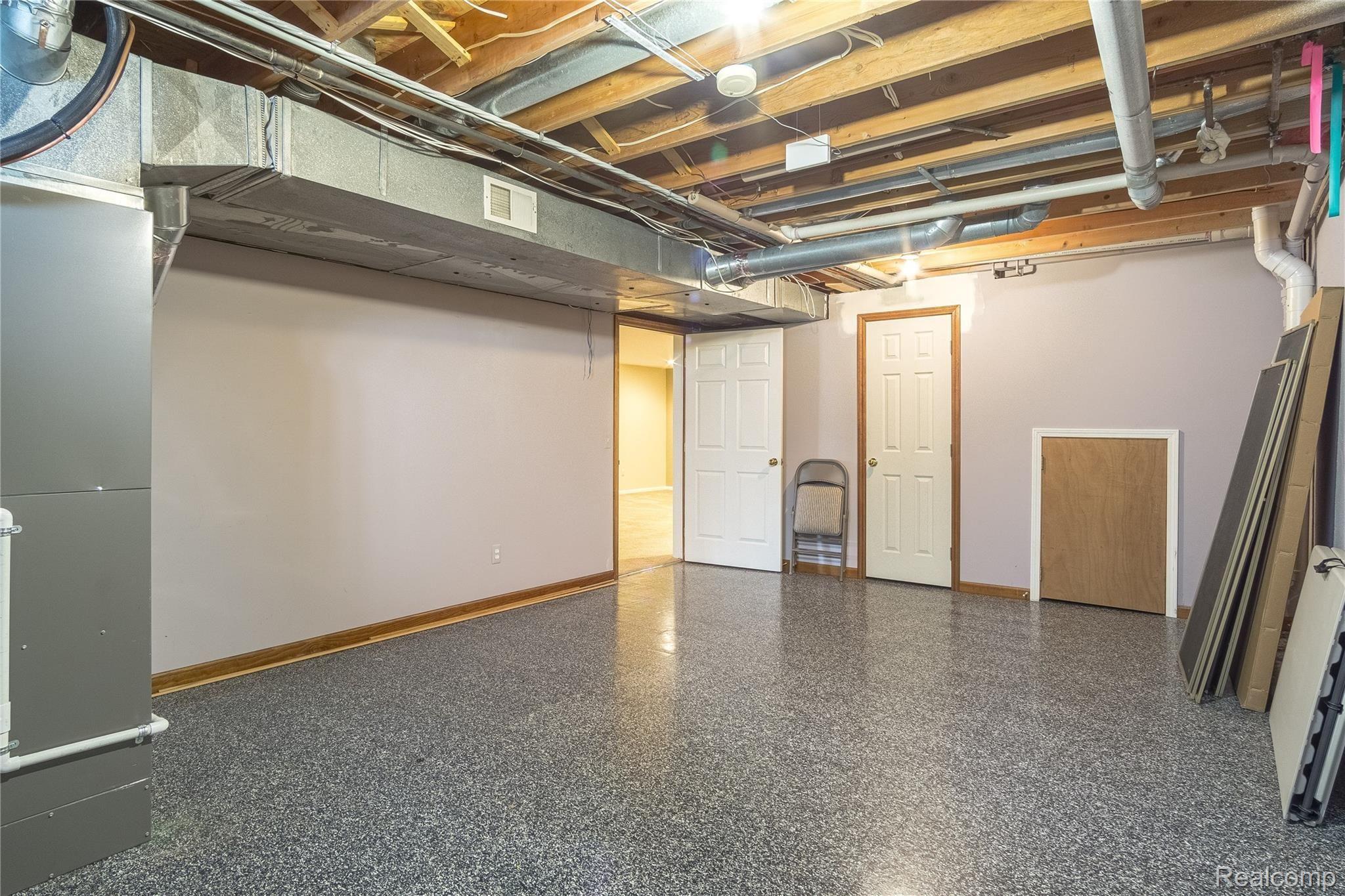 1384 Bembridge Drive Rochester, MI 48307 - Photo 52 of 61 Interiors (50 of 50).jpg