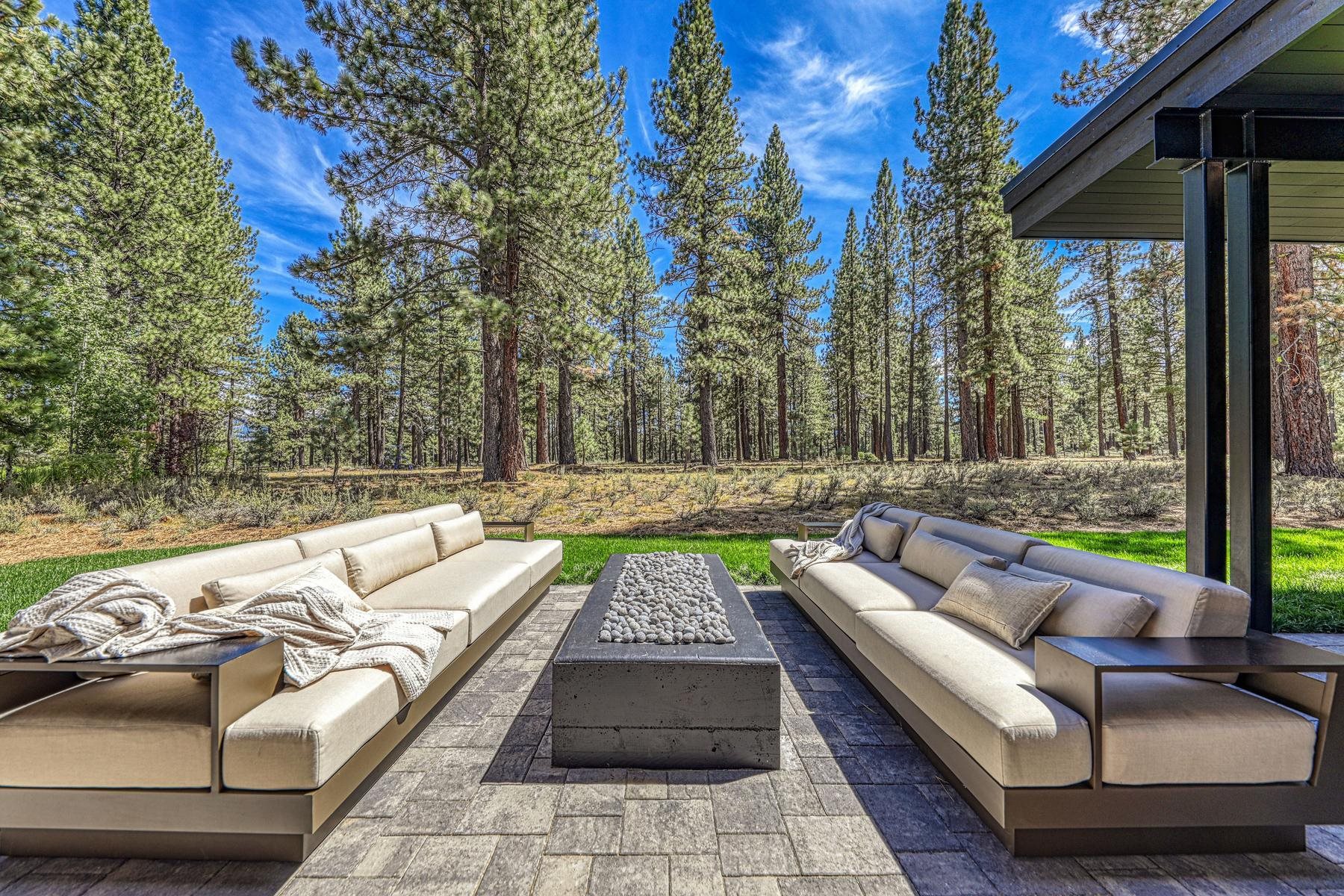 11111 Henness Road Truckee, CA 96161 - Photo 17 of 20 Gallery Image 17
