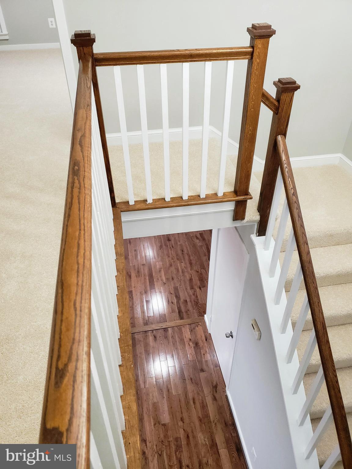 11430 Fairway Drive Reston, VA 20190 - Photo 26 of 38 Upper Level Common Area