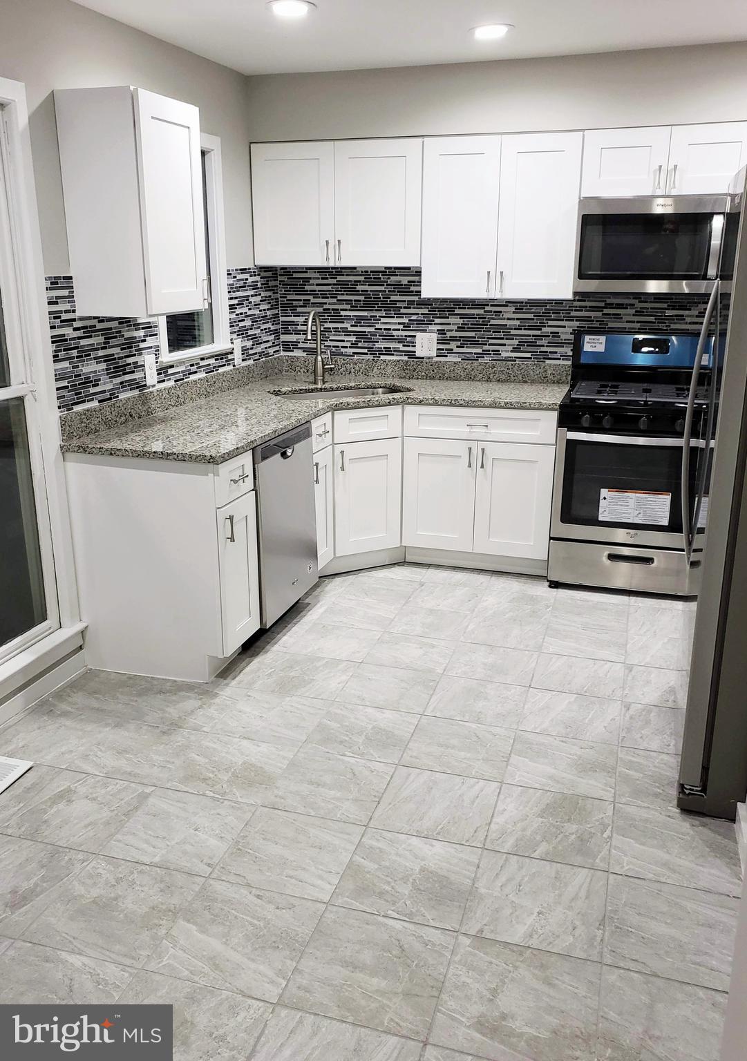 11430 Fairway Drive Reston, VA 20190 - Photo 7 of 38 Kitchen