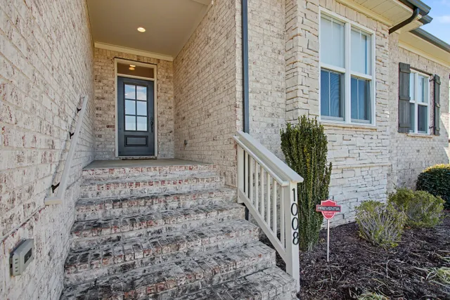 $845,000 | 1008 Pretender Way, Columbia, TN 38401