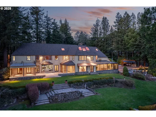 $5,000,000 | 2732 Southwest Scholls Ferry Road, Portland, OR 97221