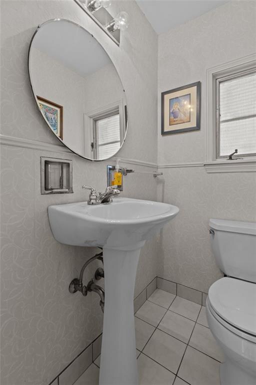 2727 Mt Royal Road Pittsburgh, PA 15217 - Photo 15 of 33 A first floor powder room is always a welcome convenience.