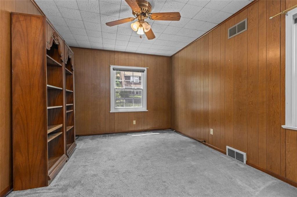 2727 Mt Royal Road Pittsburgh, PA 15217 - Photo 22 of 33 Bedroom 4