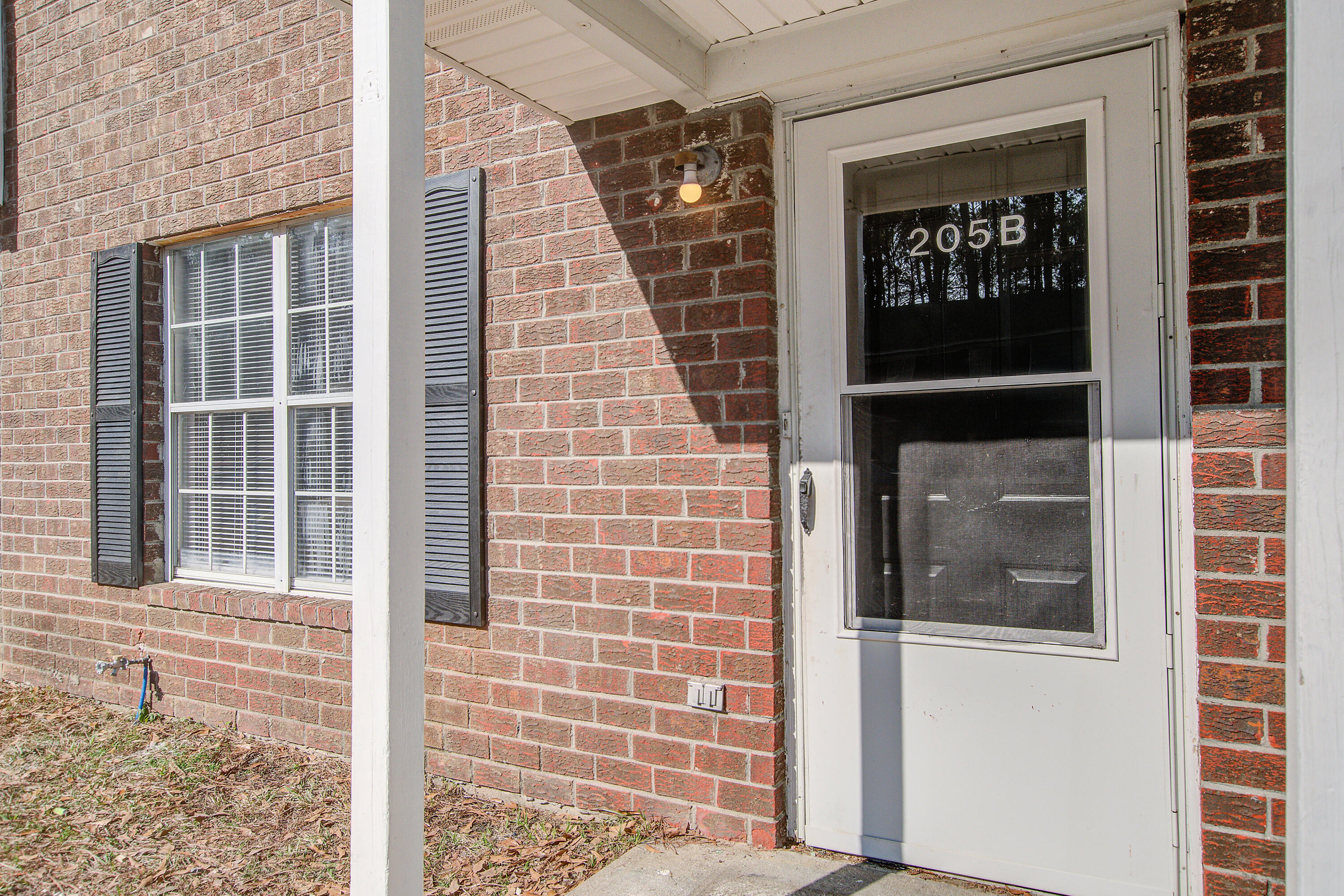 205 Weber Road, Unit B Summerville, SC 29483 - Photo 3 of 21 205b (3)