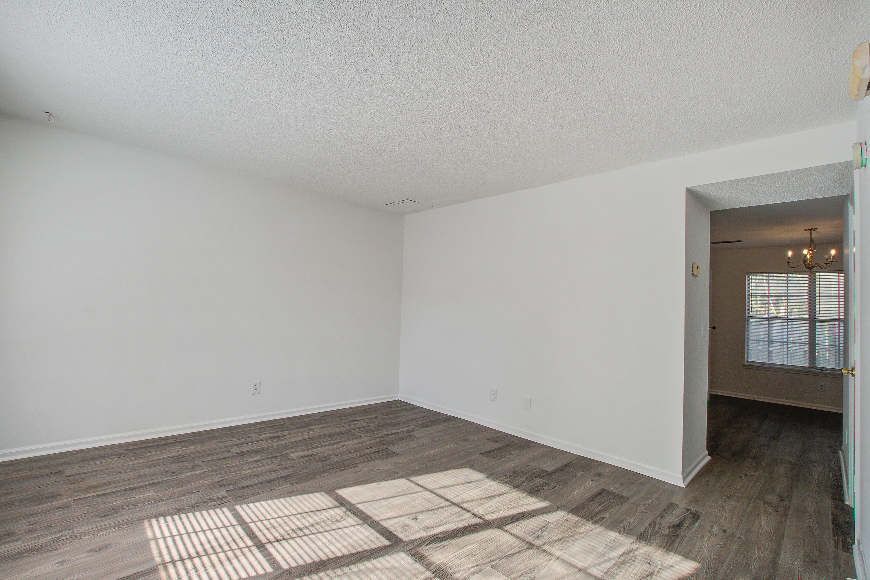205 Weber Road, Unit B Summerville, SC 29483 - Photo 5 of 21 205b (7)