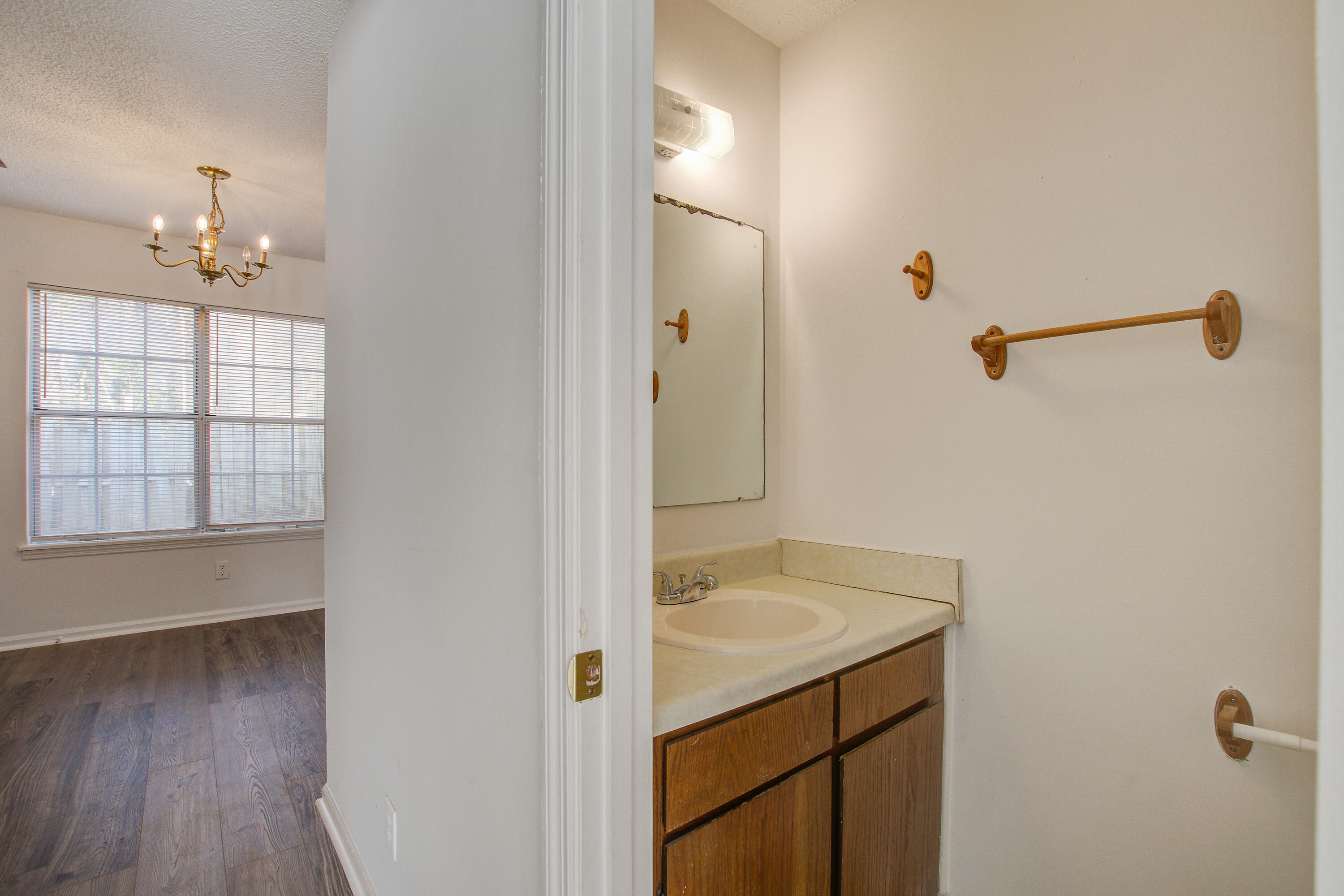 205 Weber Road, Unit B Summerville, SC 29483 - Photo 8 of 21 205b (8)