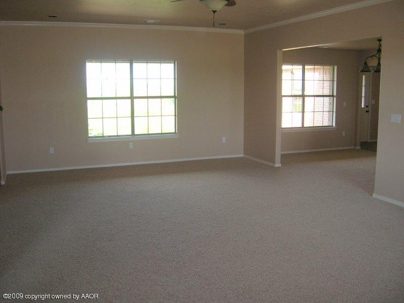18950 Stone Creek Road Amarillo, TX 79124 - Photo 2 of 15 Living Room