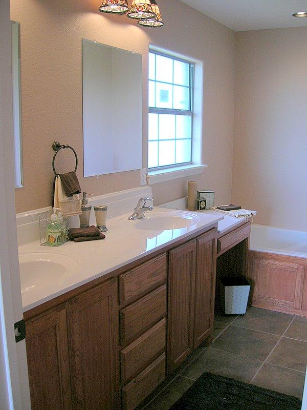 18950 Stone Creek Road Amarillo, TX 79124 - Photo 11 of 15 Master Bathroom