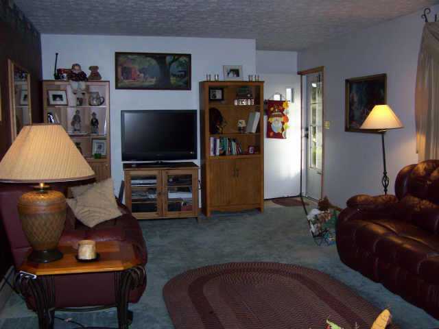 3800 Hamburg Road Southwest Lancaster, OH 43130 - Photo 4 of 10 Gallery Image 4
