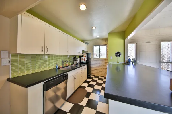 $378,500 | 406 Santa Fe Trail, Borrego Springs, CA 92004