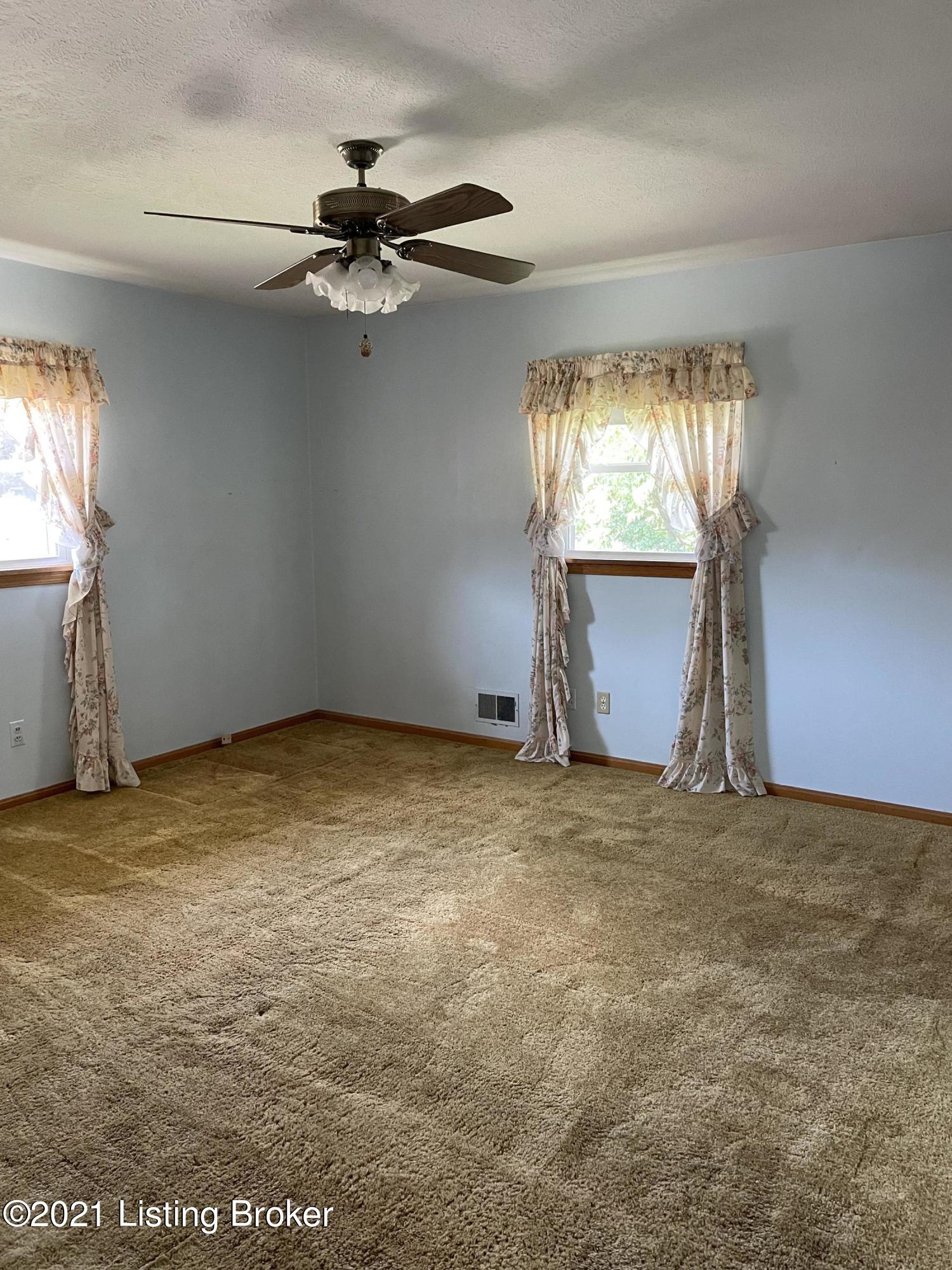 5313 Adkins Road Louisville, KY 40219 - Photo 24 of 35 IMG_9419