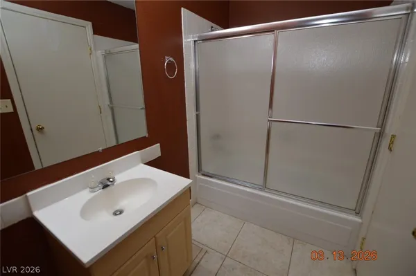 $1,000 | 4300 North Lamont Street, Unit 223, Las Vegas, NV 89115