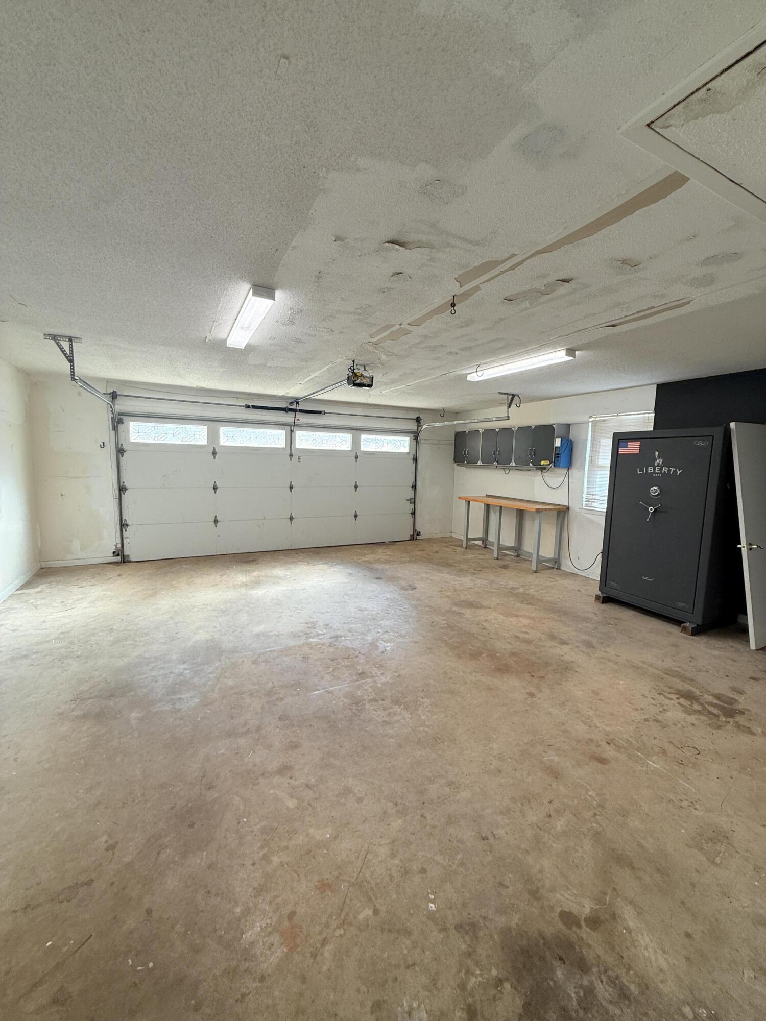 255 Ridge Lake Road Crestview, FL 32536 - Photo 31 of 39 a view of an empty room